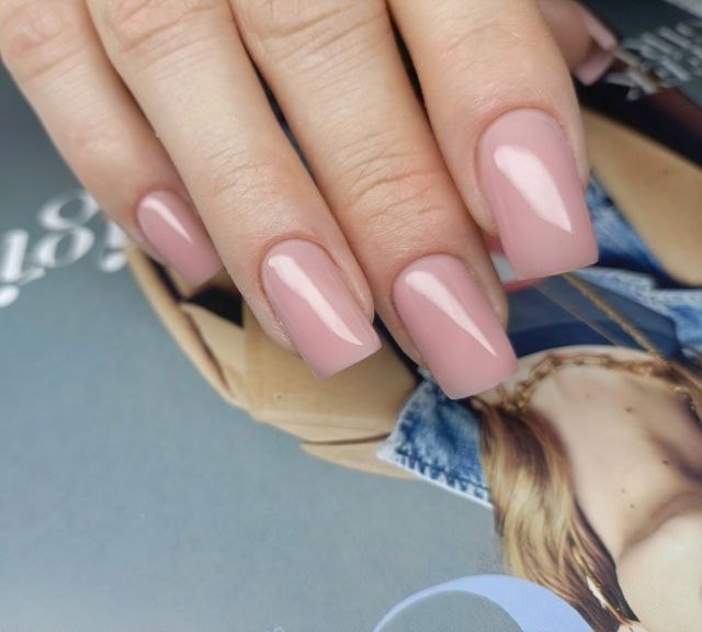 Маникюр с укреплением